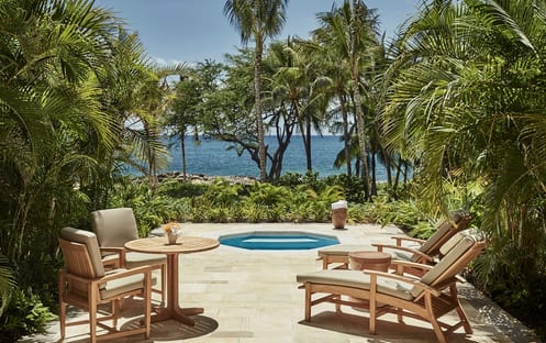 Deluxe Room With Outdoor Spa Tub